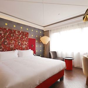 Ultra Sassy Double Room